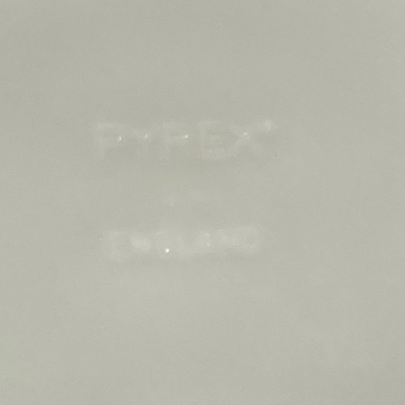 Pyrex casserole dish - Picture 6 of 6